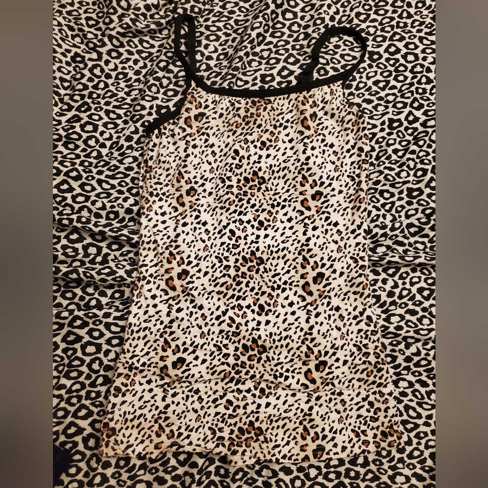 Cute printed tight fitted tank top